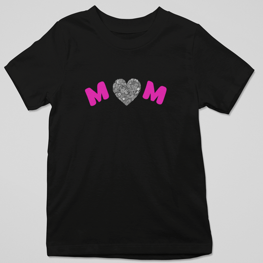 Camiseta "MOM": Amor en Cada Letra