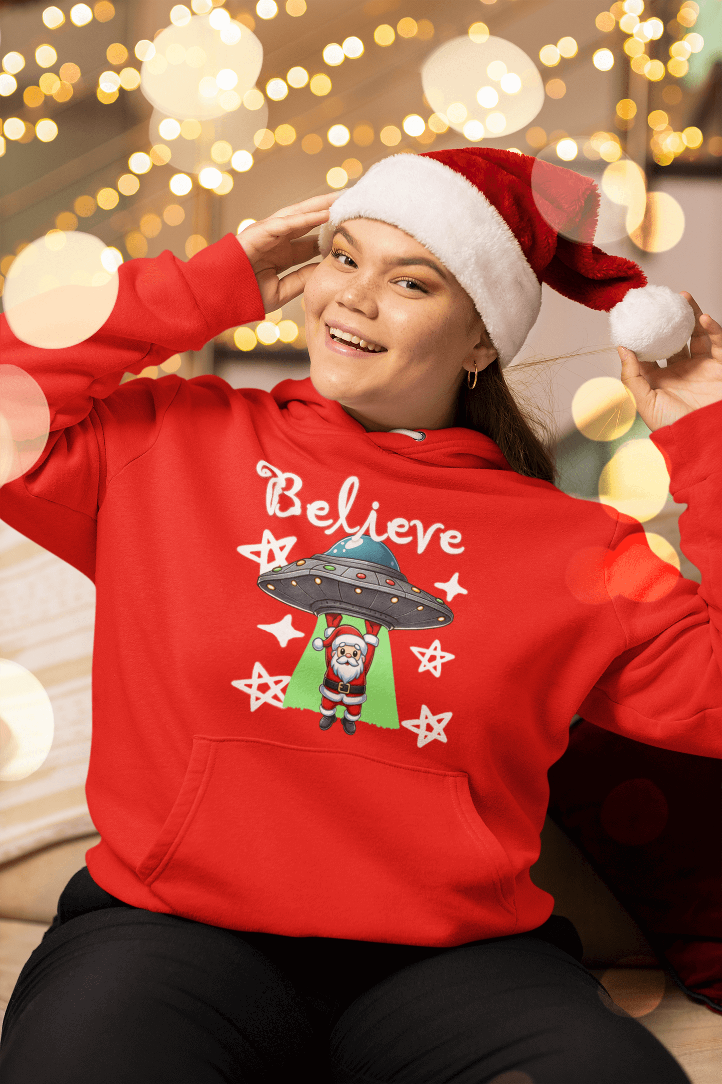 Sudadera Believe
Papá Noel abducido
Ropa Navidad original
Diseño divertido StarWayToHelen
Moda navideña creativa