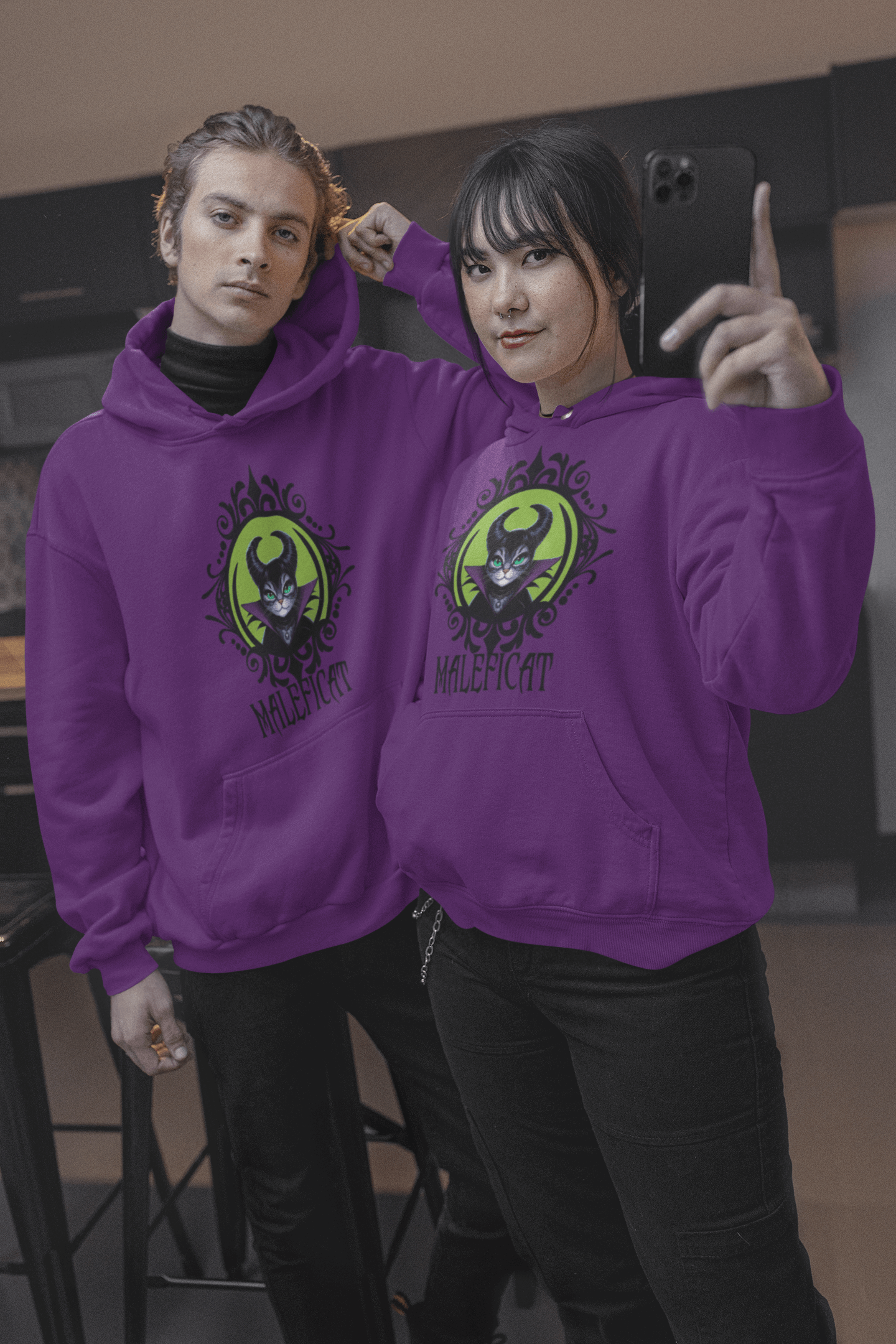 Sudadera Maleficat: Oscura, Divertida y con Mucho Estilo